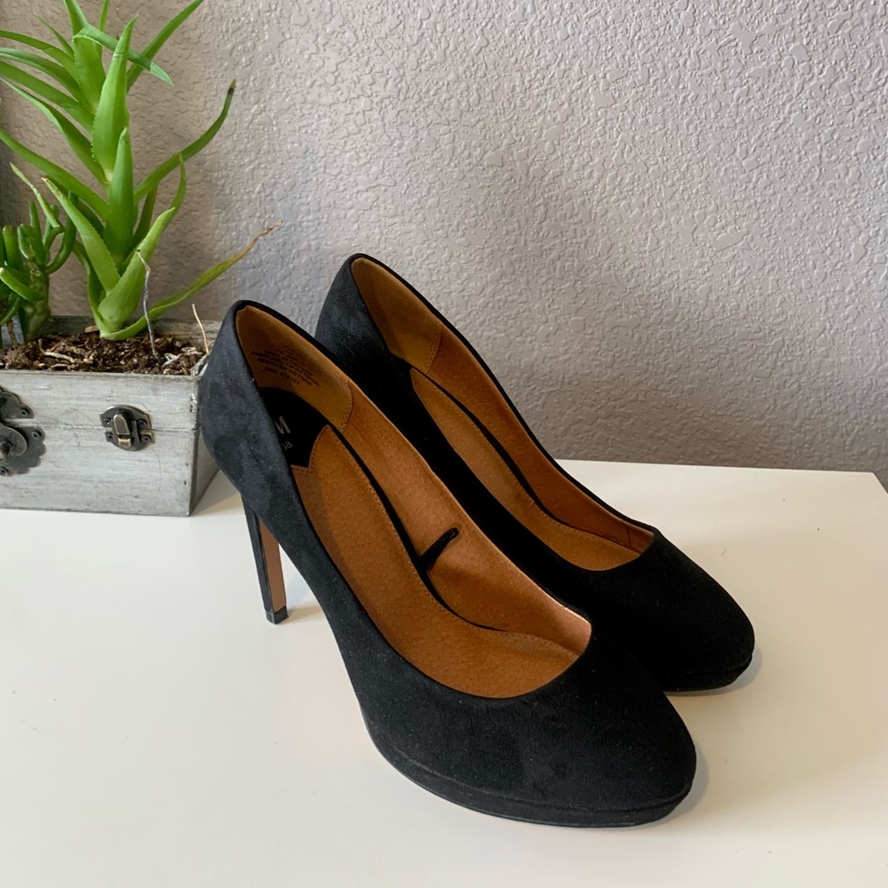 H&M Black Suede Heel Pumps